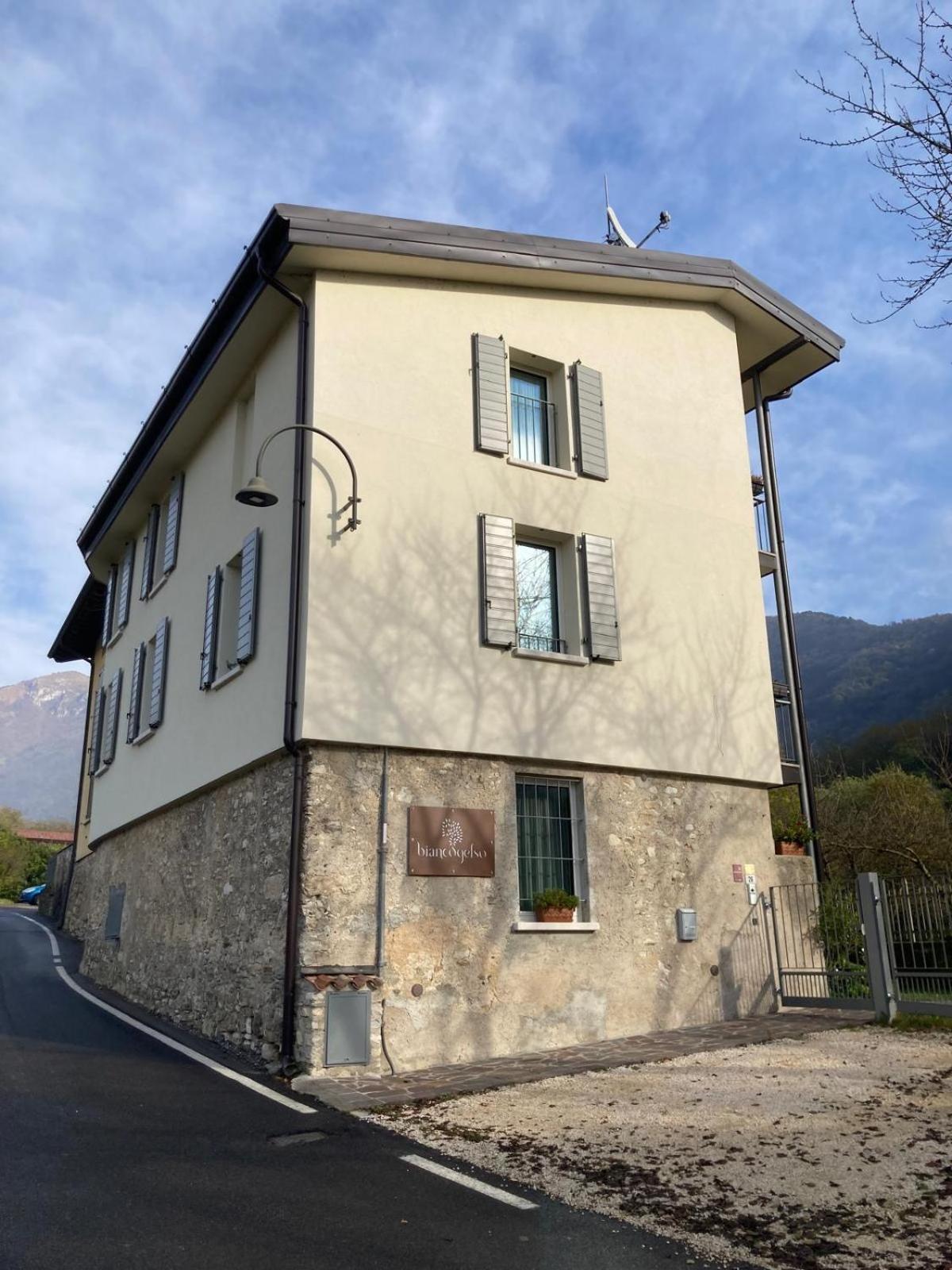 Biancogelso B&B Vegan Gardone Riviera Exteriér fotografie